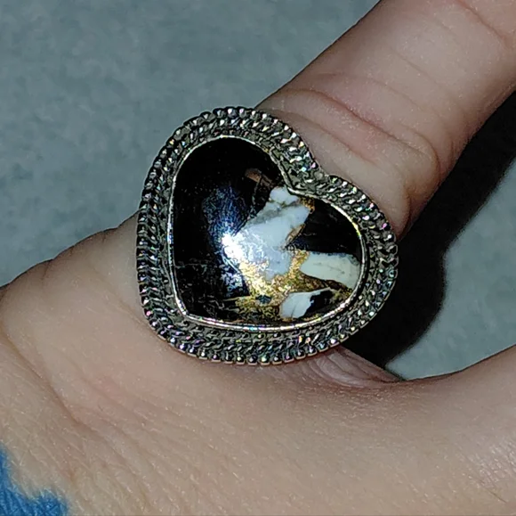 White Buffalo Copper Turquoise Sterling Silver Heart Shaped Ring - Picture 5 of 8